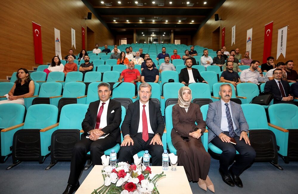 AİÇÜ’de Sosyal, Fen ve Sağlık Bilimleri Alanında Bologna Bilgi Sistemi Çalıştayı Düzenlendi Servet ARSLAN/AĞRI-TEKHA AİÇÜ’de Kurumsal