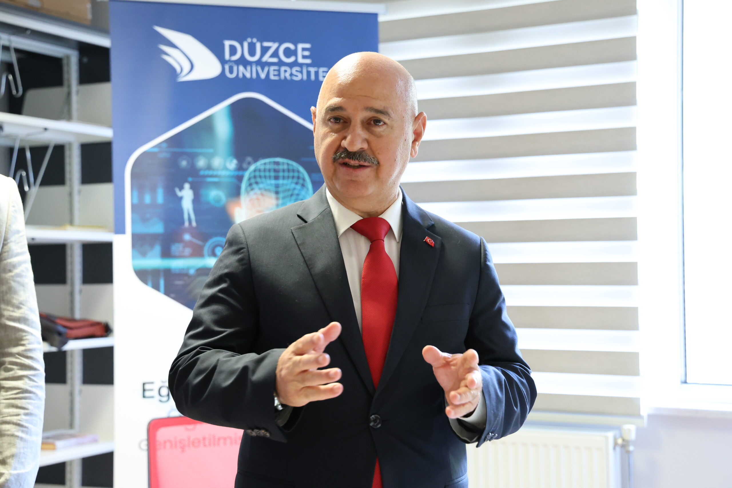 Düzce Üniversitesi’nden Türkiye’de Bir İlk: XR Teknolojisi ile Eğitimde Dönüşüm