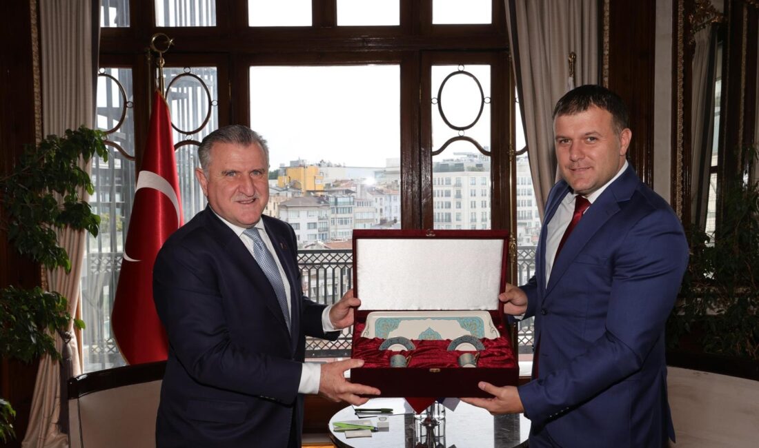Gençlik ve Spor Bakanı Bak, Sırbistanlı Mevkidaşı Memiç İle Görüştü ANKARA / TEKHA Gençlik