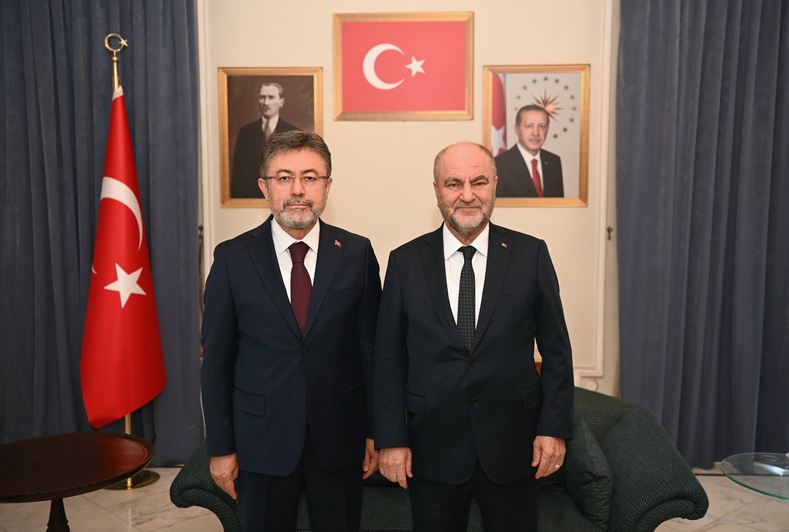 Bakan Yumaklı, Şam Büyükelçiliği’nde Büyükelçi Burhan Köroğlu İle Görüştü