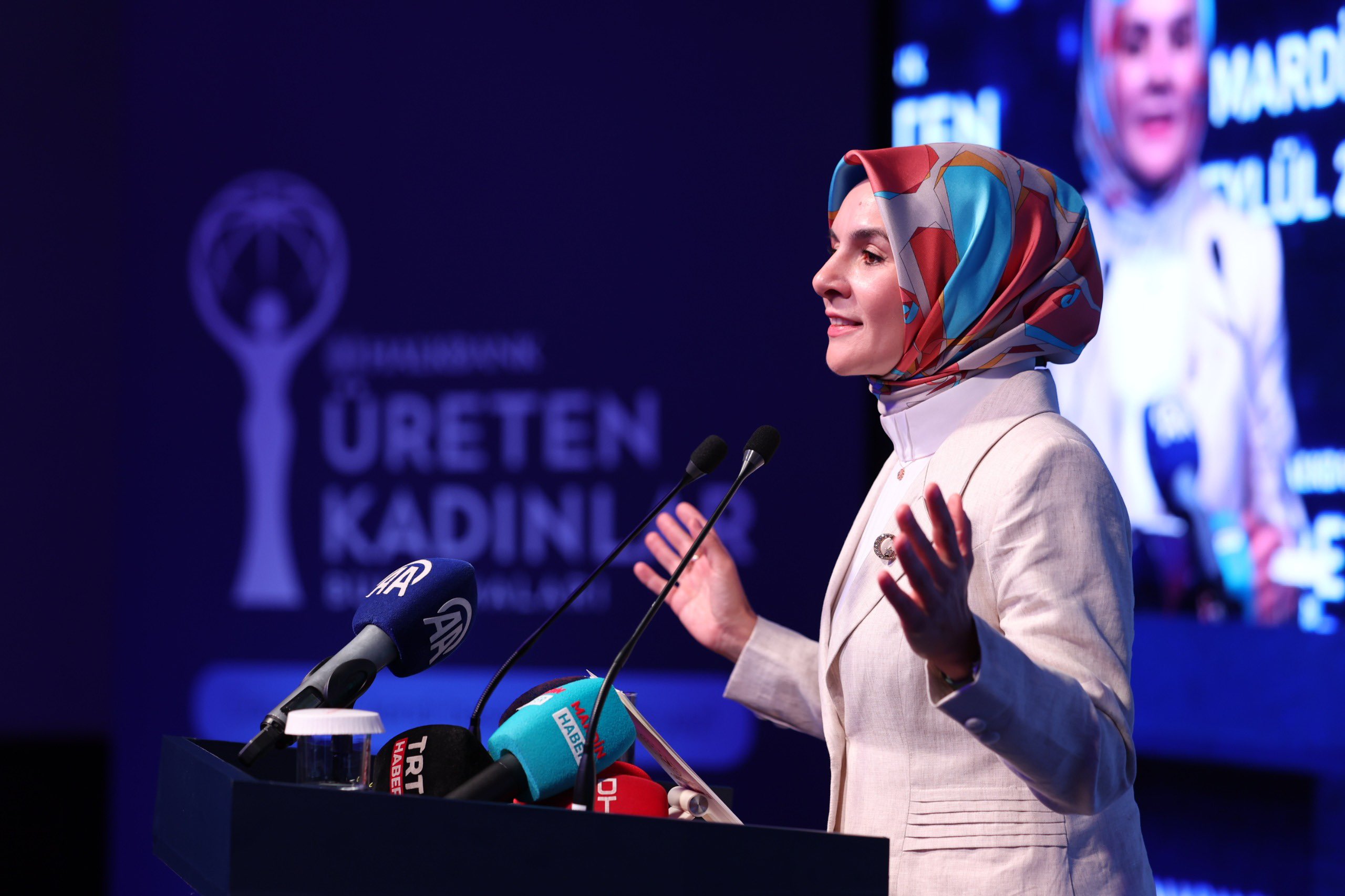 Aile ve Sosyal Hizmetler Bakanı Mahinur Özdemir Göktaş, Kadın Girişimciliğini Desteklemek İçin Yeni Projeleri Açıkladı