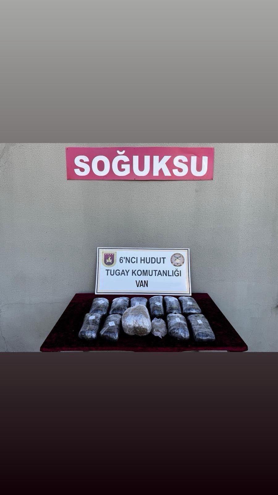 İran Sınırında 6 Kilo 700 Gram Uyuşturucu Ele Geçirildi