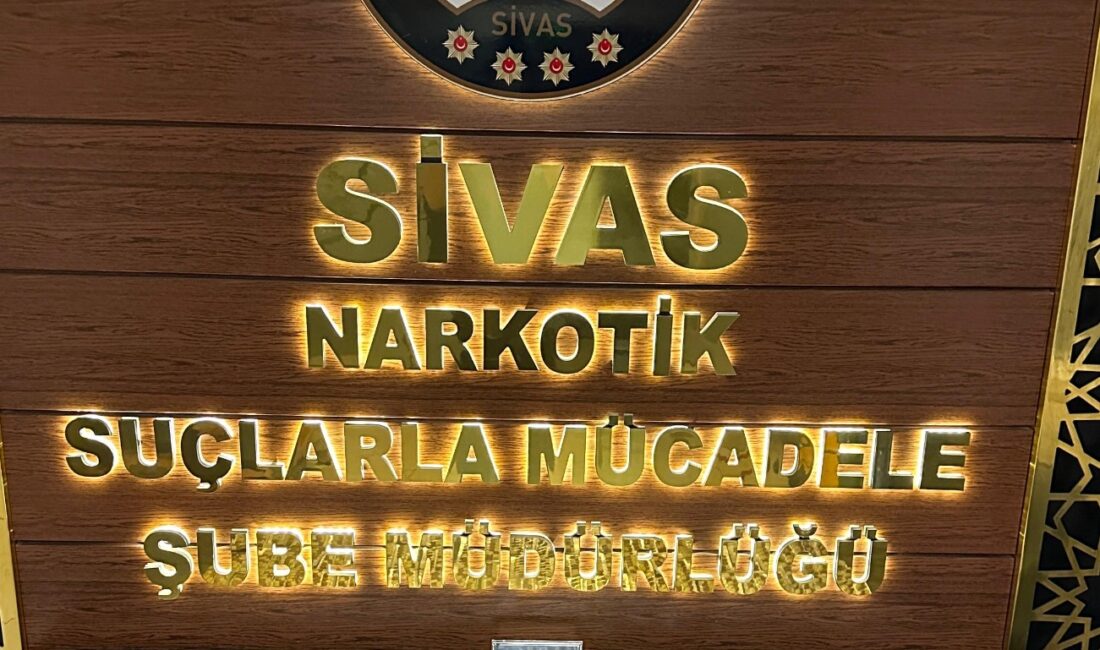Sivas’ta Suçla Mücadele: Şarkışla’da Hırsızlık, Kent Merkezinde FETÖ Firarisi Operasyonu SÜMEYYENUR ALP – TEKHA