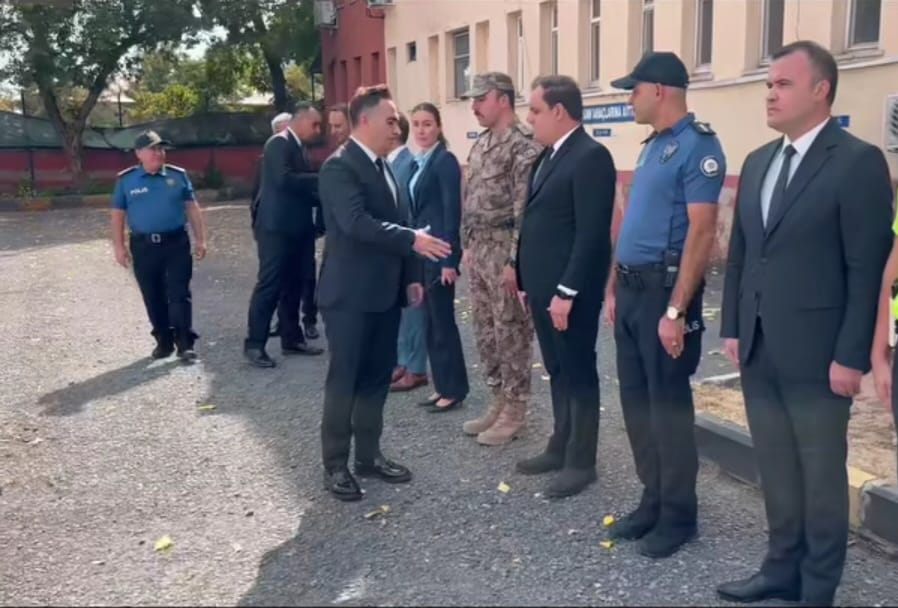 Ağrı’da Yeni Emniyet Müdürü Göksel Önder Görevine Başladı Servet ARSLAN/AĞRI-TEKHA Cumhurbaşkanlığı Kararnamesi
