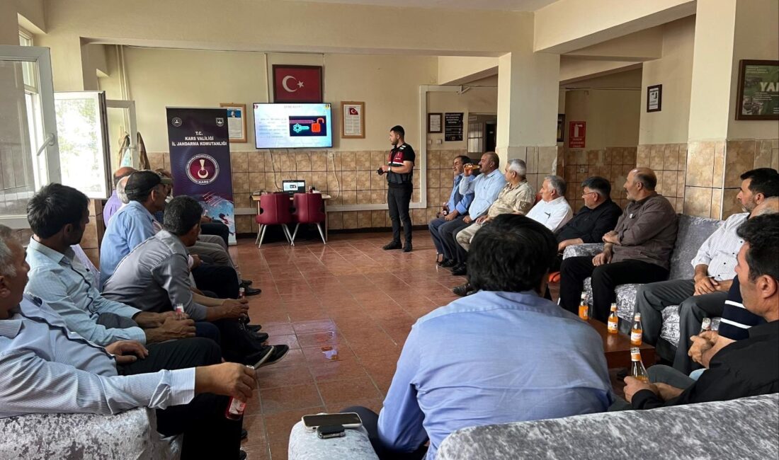 Kars İl Jandarma Komutanlığından Köy Muhtarları ve Azalarına Siber Farkındalık Eğitimi CEM DAŞDELEN- KARS /