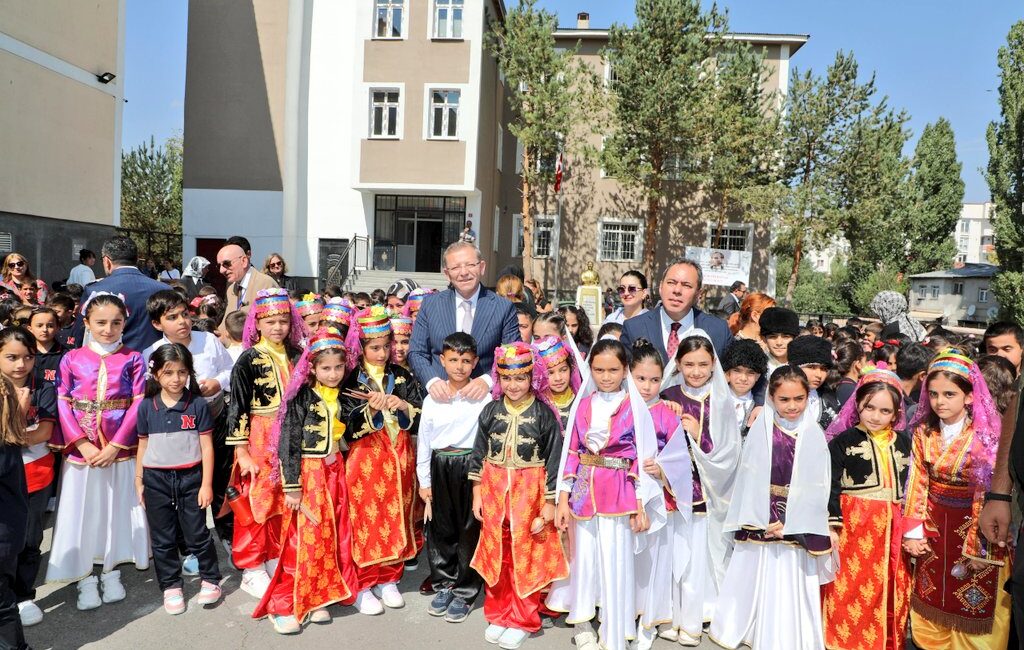 Kars’ta 2025-2026 Eğitim Öğretim Yılı Başladı CEM DAŞDELEN- KARS /