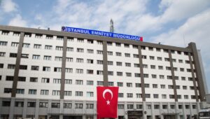 İstanbul Merkezli FETÖ/PDY Operasyonunda 16 Şüpheli Yakalandı