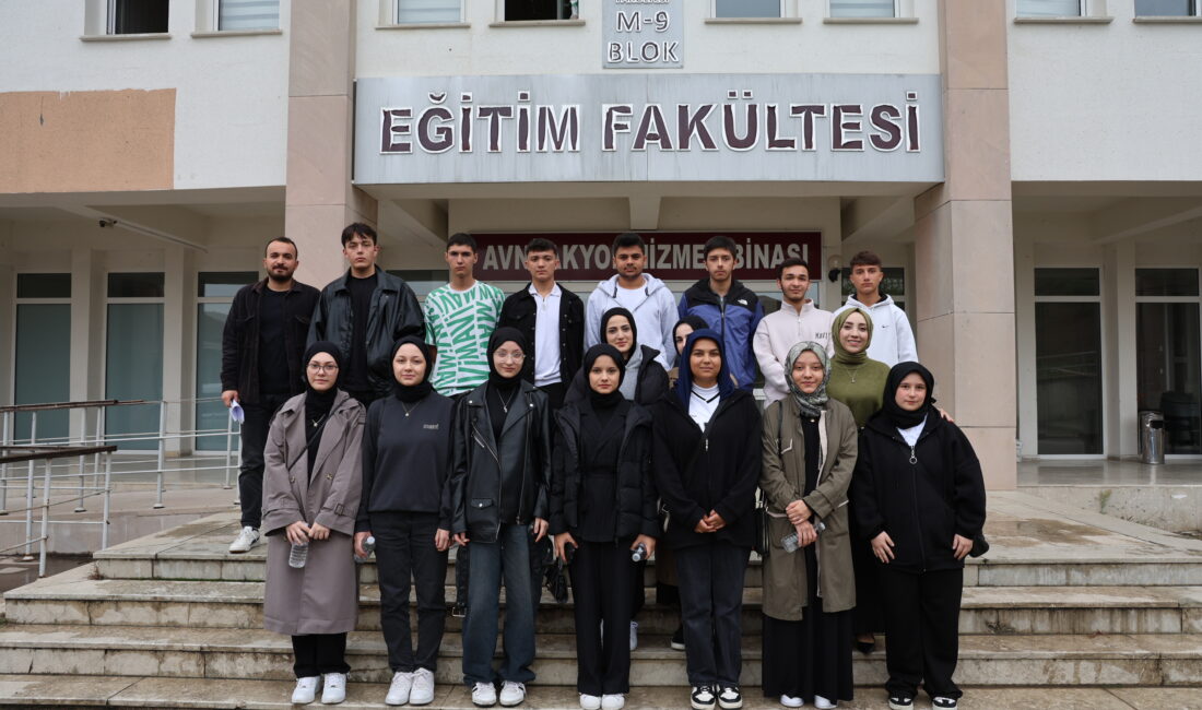 Kaynaşlı Anadolu İmam Hatip Lisesi Öğrencilerinden Düzce Üniversitesi’ne Ziyaret Düzce Üniversitesi, lise öğrencilerinin