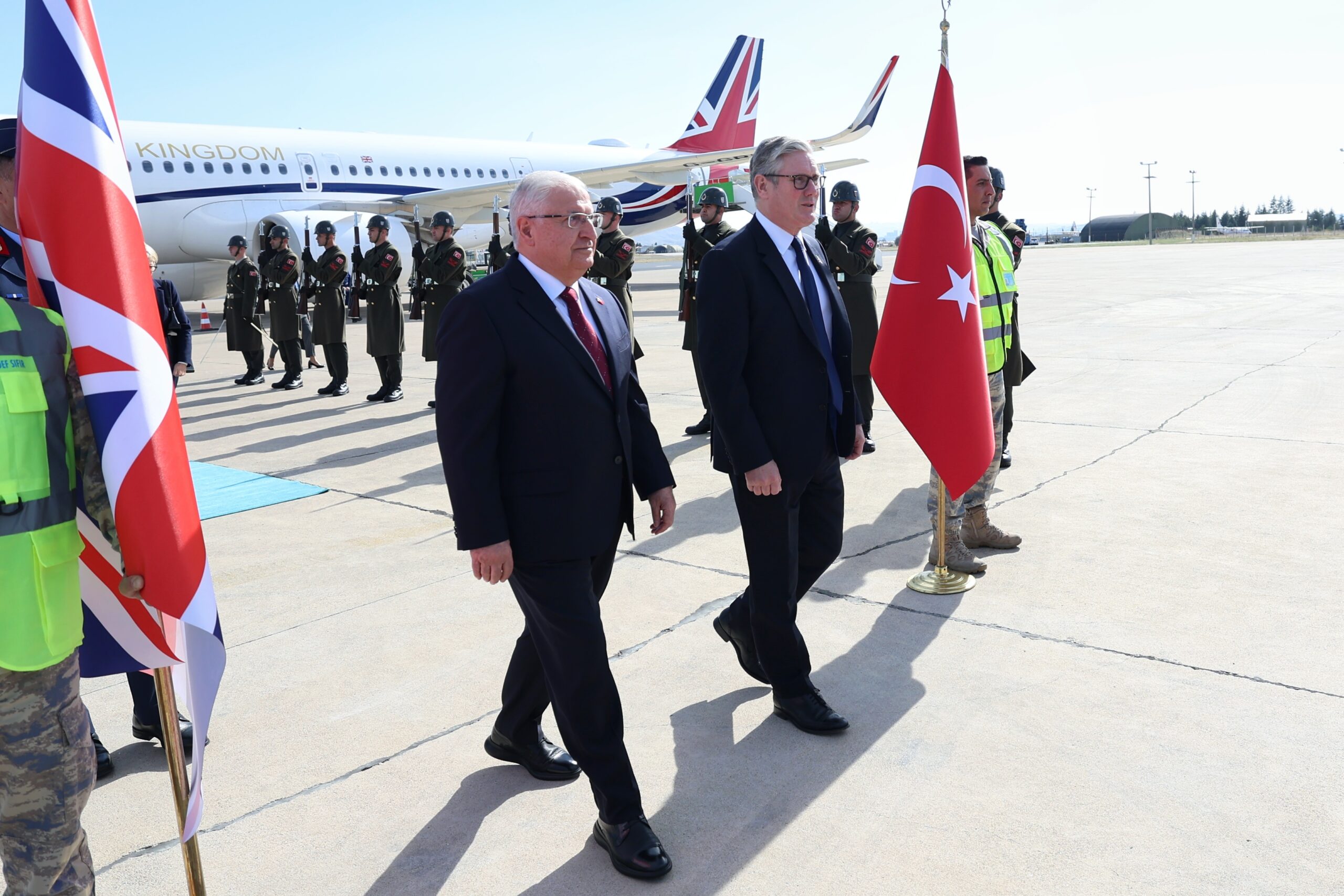 Birleşik Krallık Başbakanı Keir Starmer Ankara’da Askeri Törenle Karşılandı