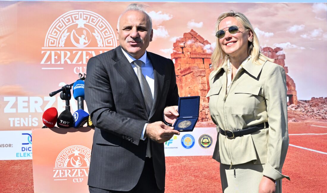 Tarih Ve Tenis Buluştu: “Birinci Zerzevan Cup” Lansmanı Roma Garnizonunda Yapıldı Diyarbakır, binlerce yıllık Zerzevan