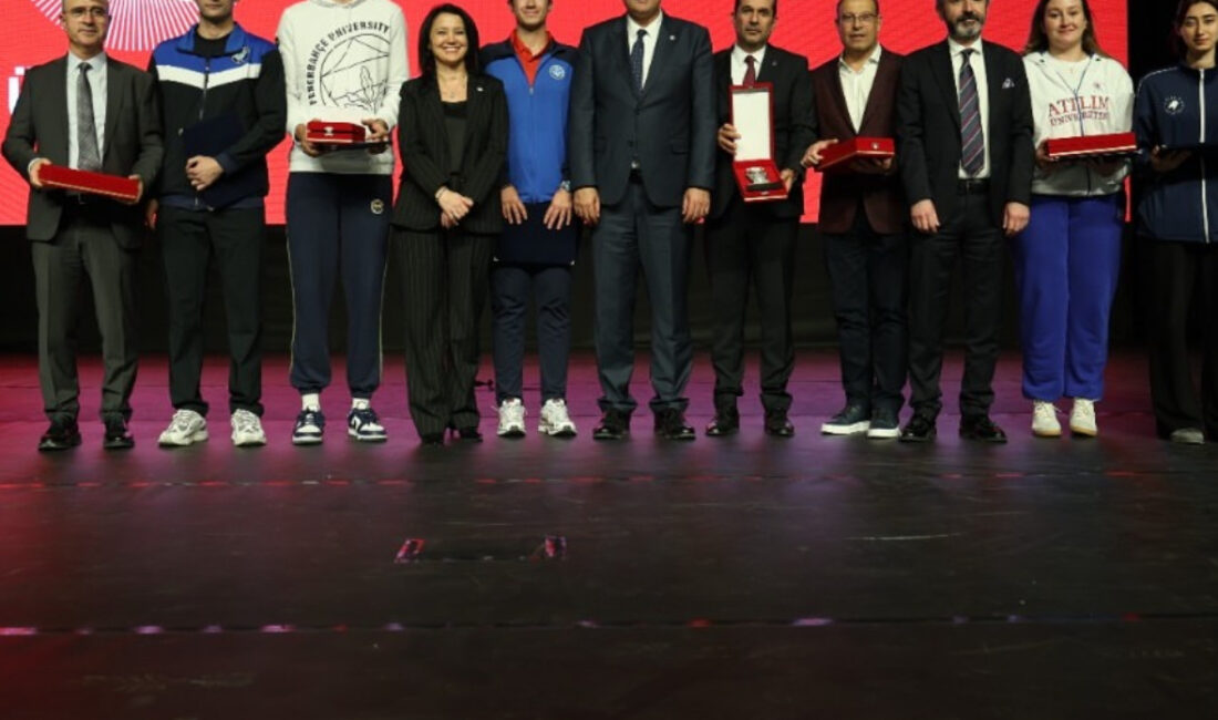 SARA ÇETİNKAYA – BALIKESİR