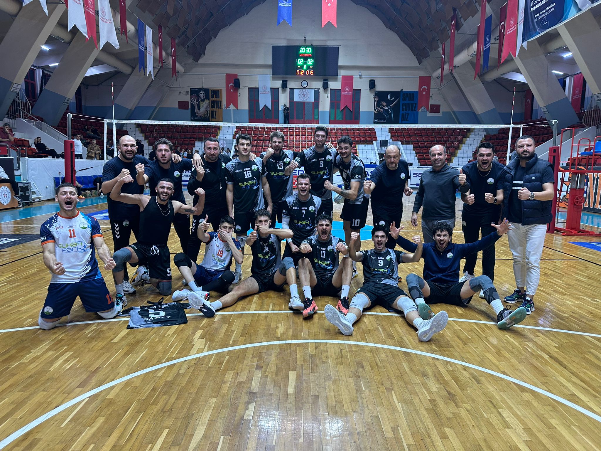 Osmangazi Belediyespor Erkek Voleybol Takımı’ndan Deplasmanda Önemli Galibiyet
