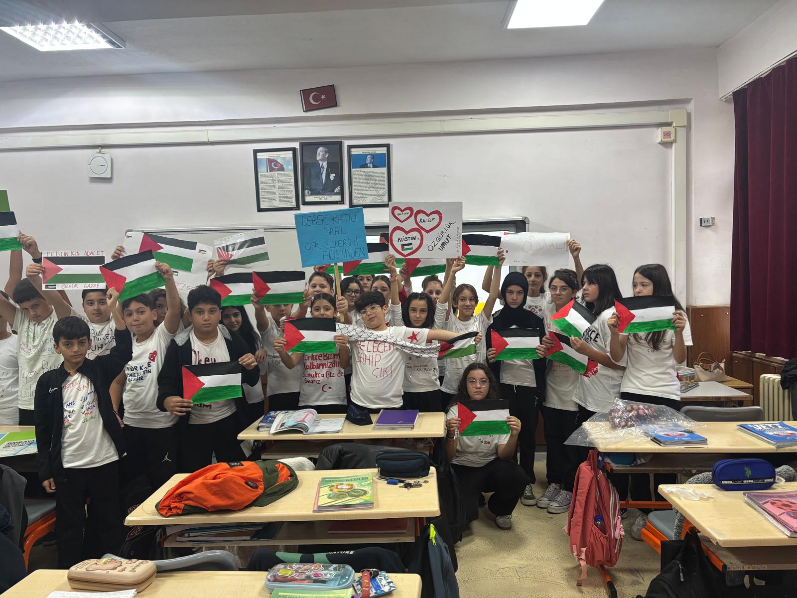 Yalova’da Öğrenciler Filistin İçin Tek Yürek Oldu