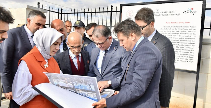 Tarihi Kara Yusuf Kümbeti Yeniden Ayağa Kaldırıldı