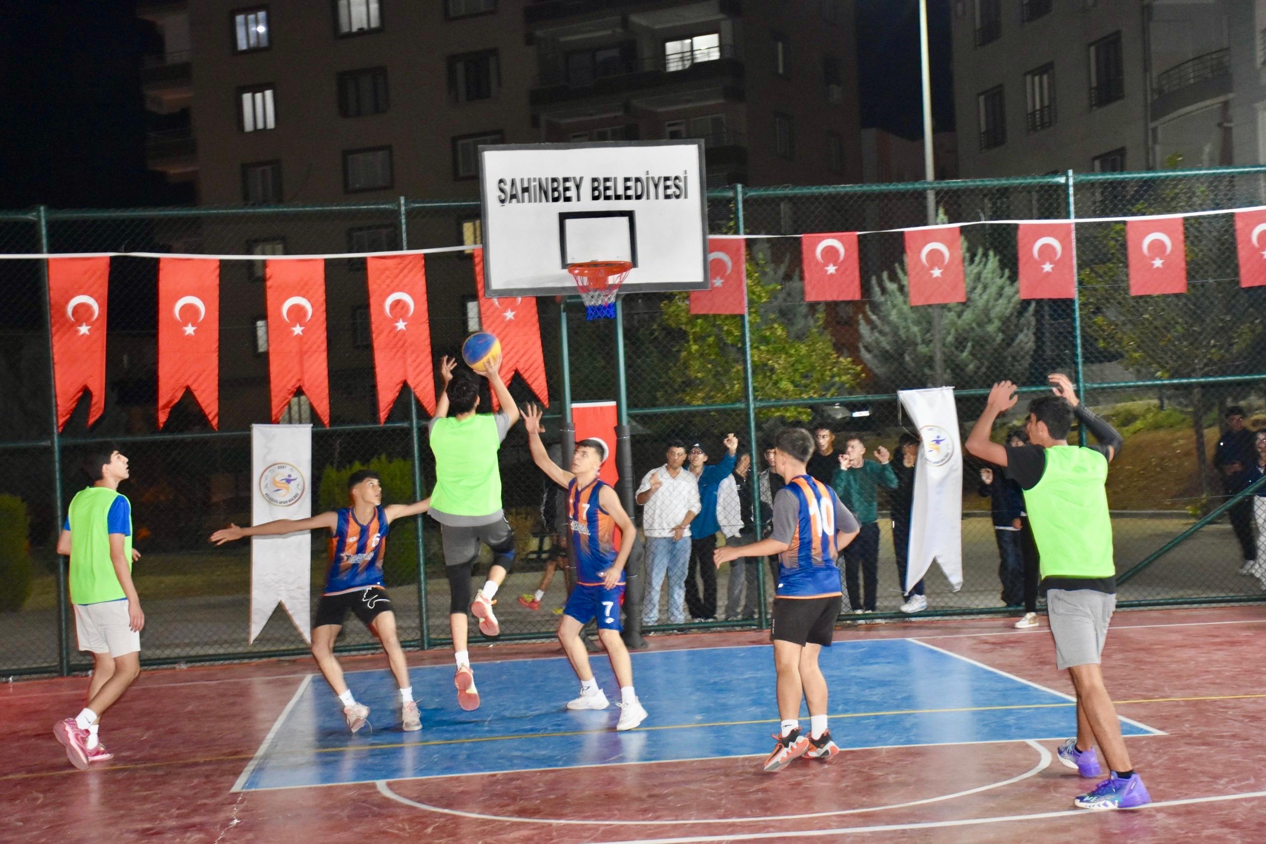Siirt’te 3×3 Sokak Basketbolu Turnuvası Sona Erdi
