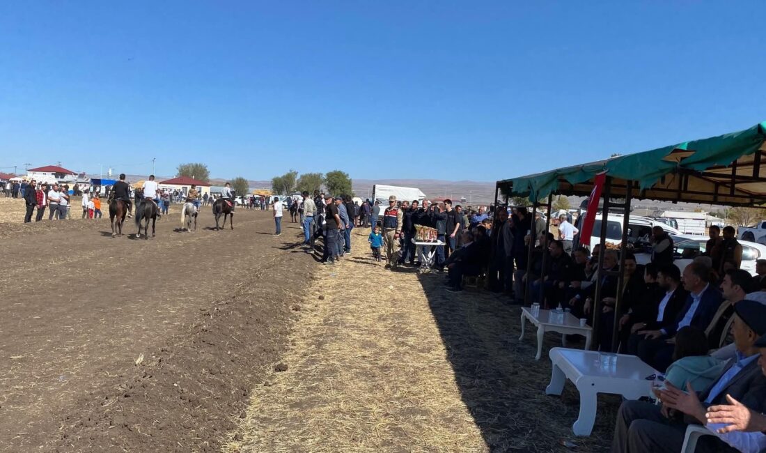 Arpaçay’da 4. Geleneksel Rahvan At Yarışları Coşkusu CEM DAŞDELEN- KARS /