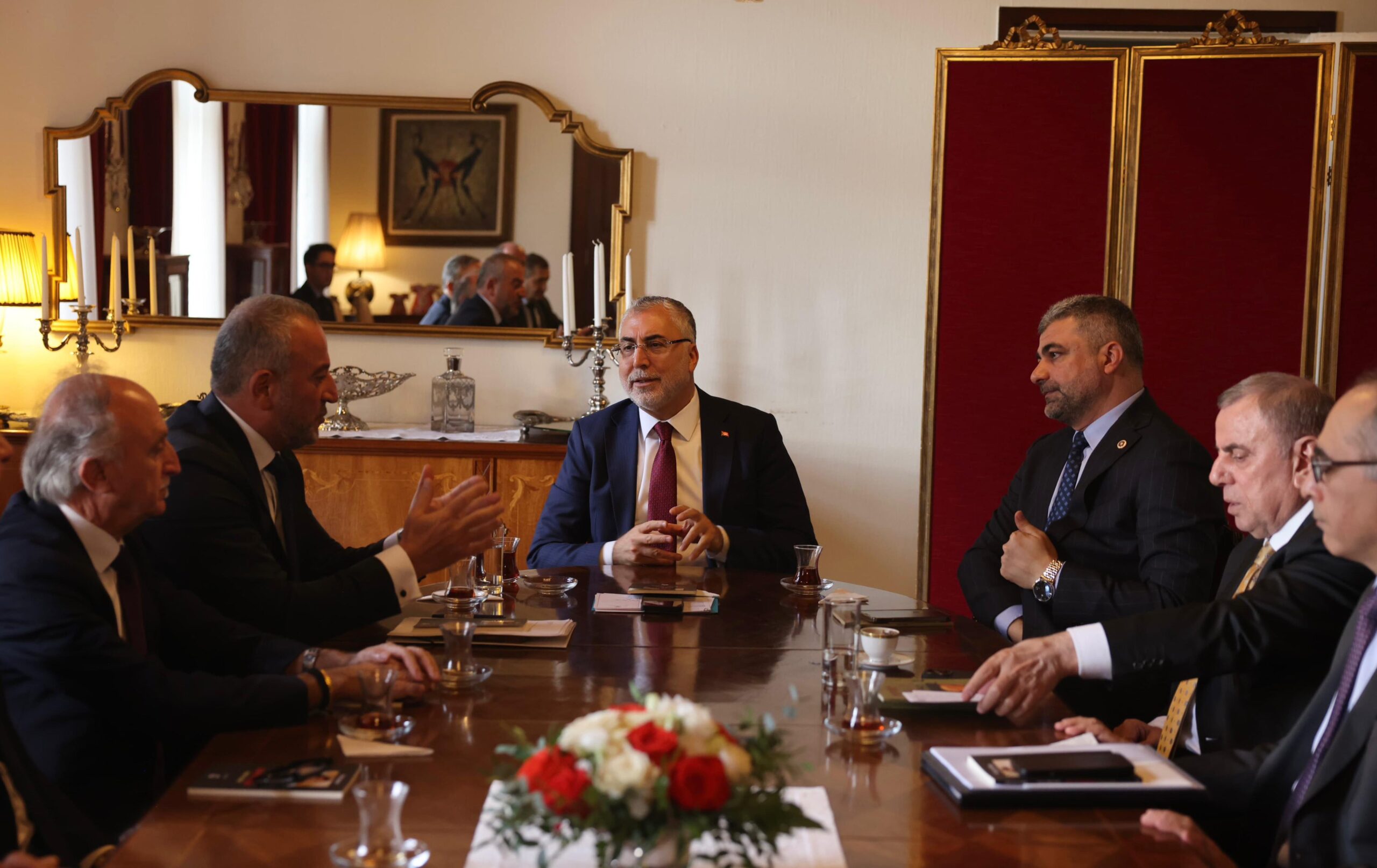 Bakan Vedat Işıkhan, Stockholm Büyükelçiliği’nde Süryani Cemaati Temsilcileriyle Buluştu