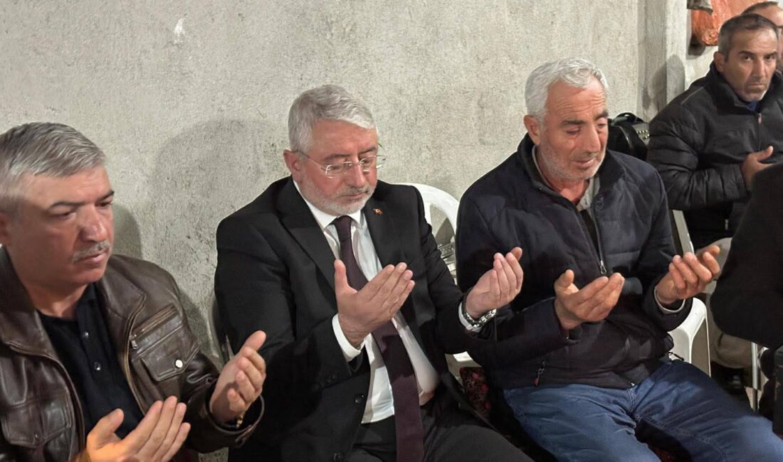 Çorum Belediye Başkanı Aşgın, Şehit Ailesine Taziye Ziyaretinde Bulundu ÇORUM / TEKHA Şehit