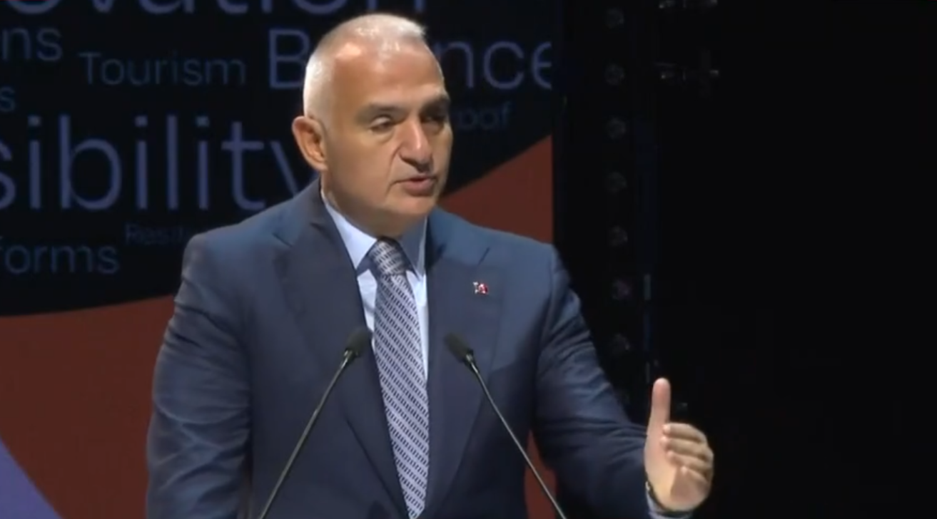 Kültür ve Turizm Bakanı Ersoy, Küresel Isınma ve Turizm Sektörüne İlişkin Uyarılarda Bulundu