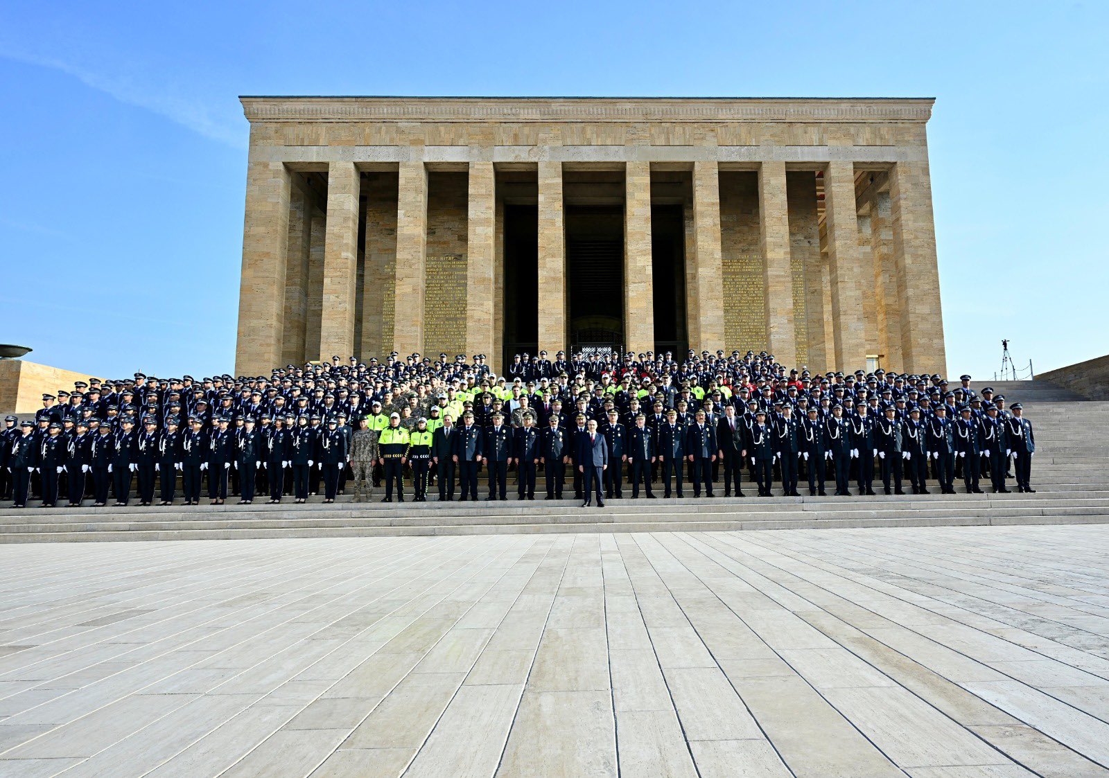 Emniyet Genel Müdürlüğünden Anıtkabir’e Ziyaret