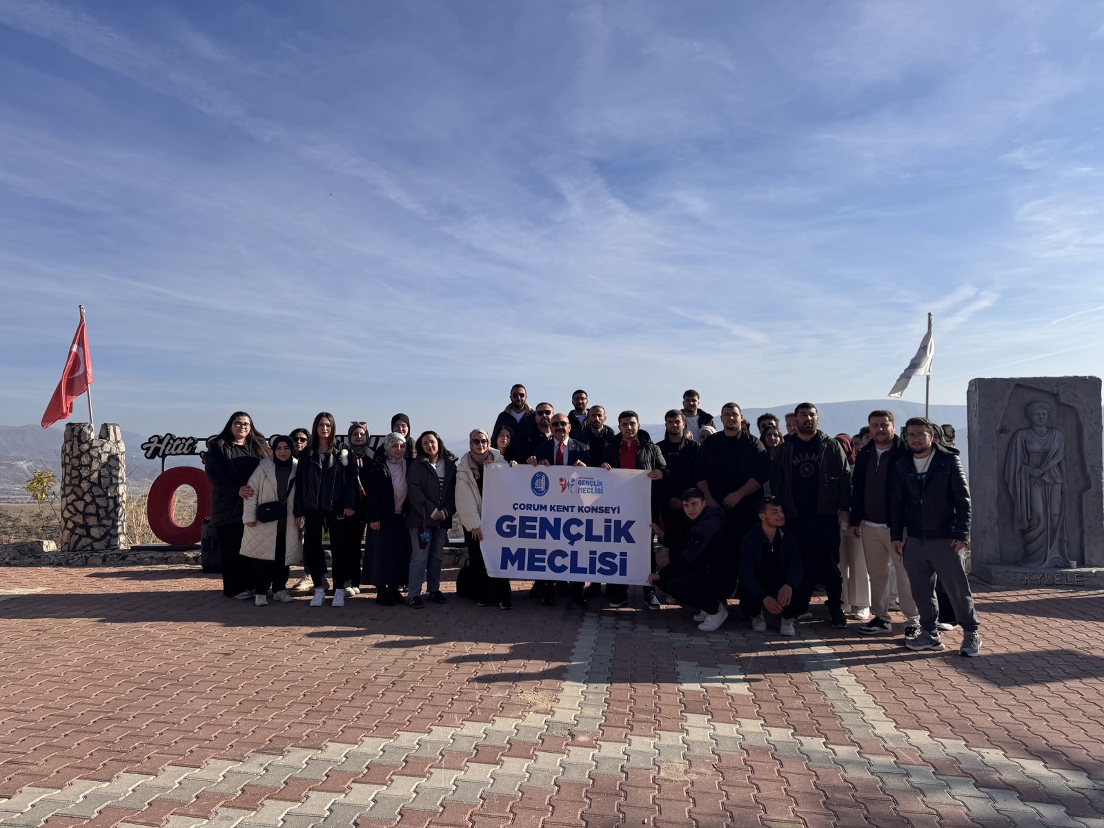 Üniversiteli Gençler Ortaköy’ü Gezdi