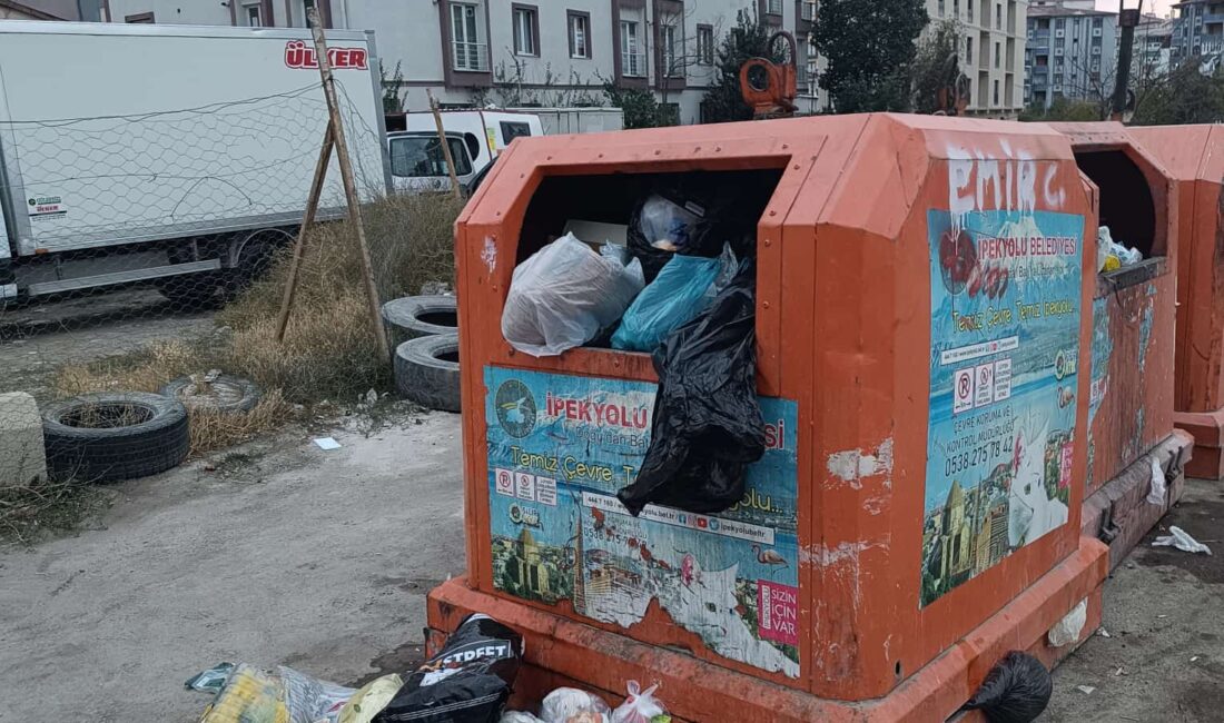 Van İpekyolu’nda Çöp Tepkisi: “Memleketi Kaderine Terk Ettiniz” SUAT BARAN – VAN