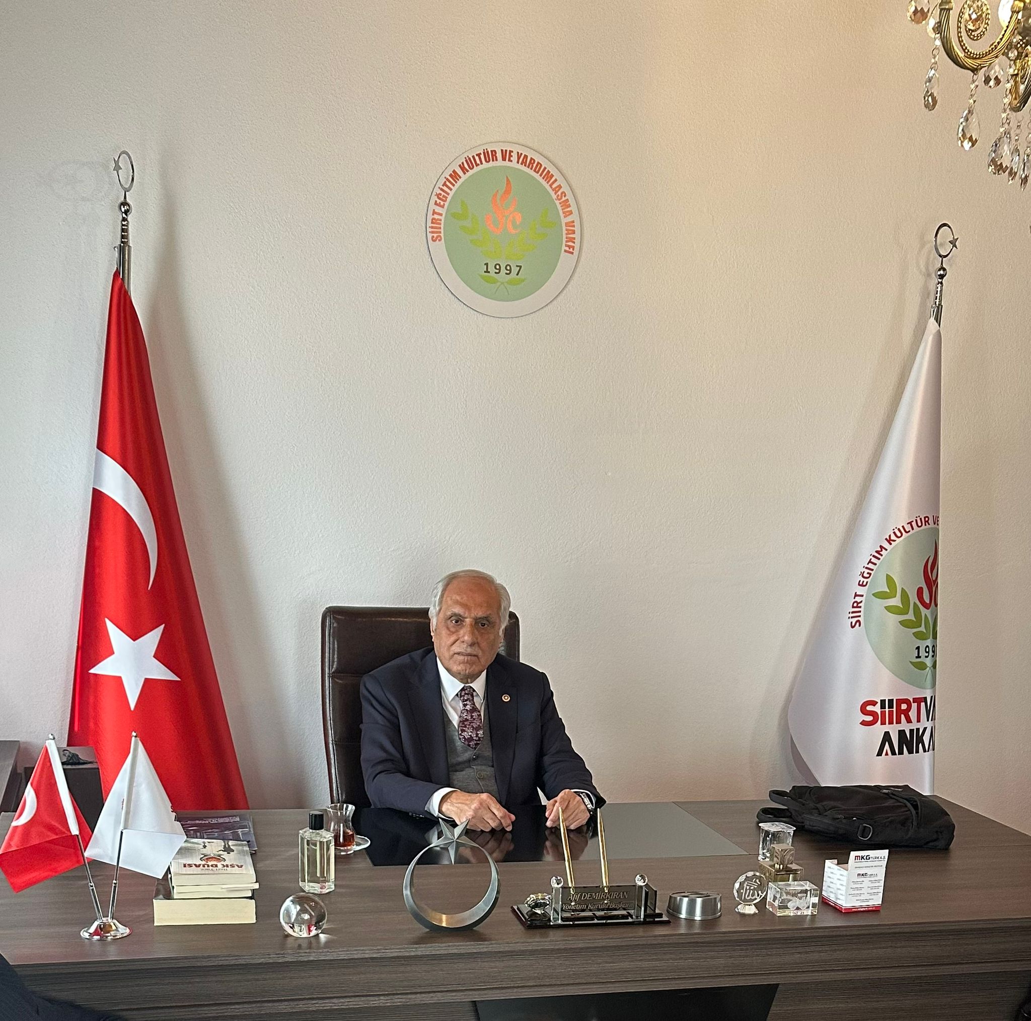 Si̇i̇rt Vakfı Ankara Şubesi̇ 53 Öğrenci̇ye Aylık 2.500 TL Burs Desteği̇ Sağlıyor