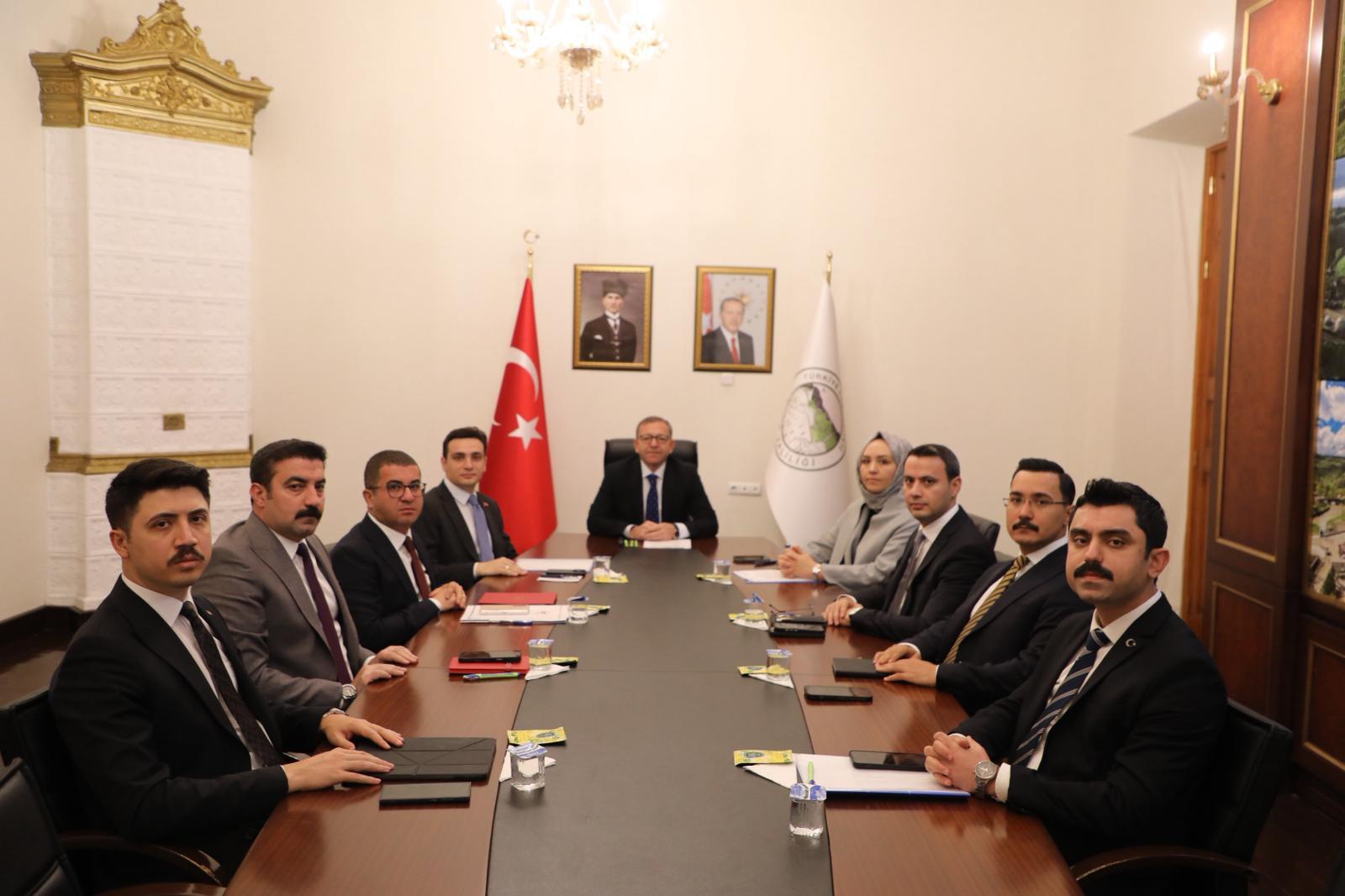 Kars’ta Kaymakamlar Toplantısında İlçelerdeki Çalışmalar Değerlendirildi