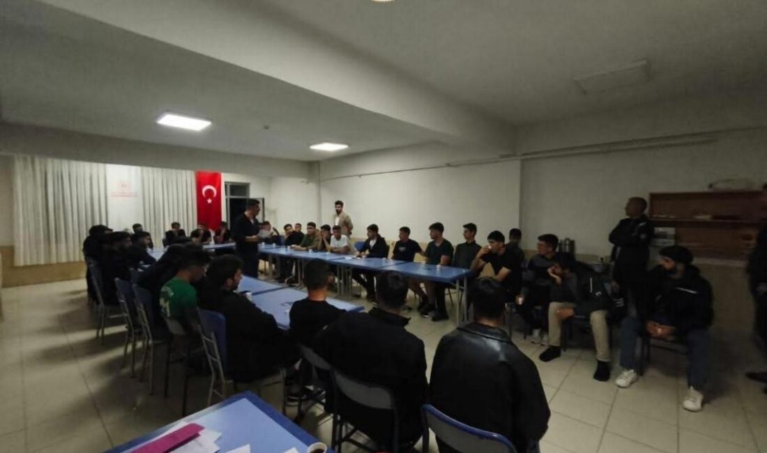 Kars’ta Erkek Öğrenci Yurdunda “Sağlıklı Yaşam ve Kumar Bağımlılığı” Eğitimi Düzenlendi CEM DAŞDELEN- KARS /
