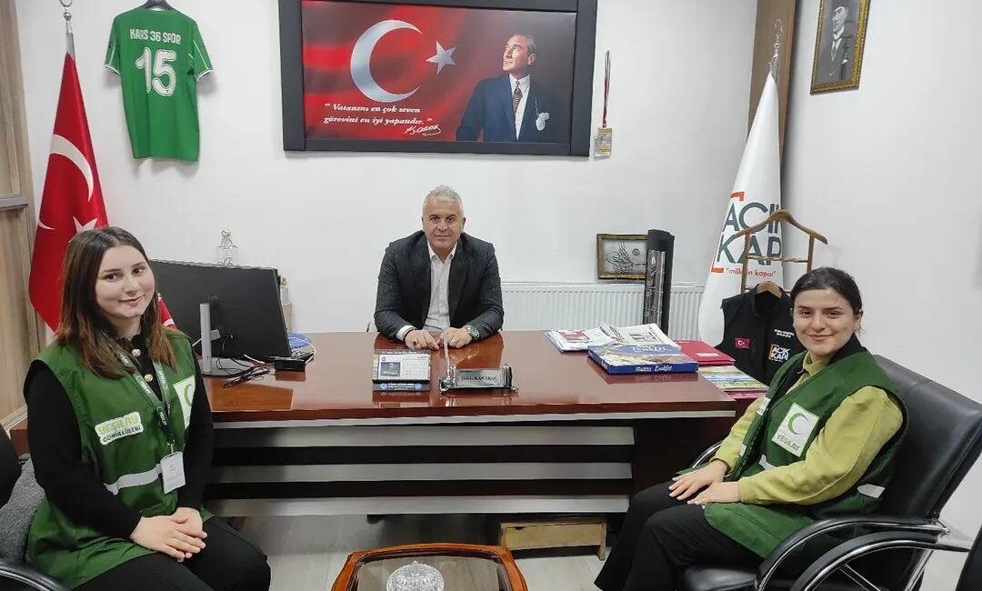 Yeşilay Kars Şubesinden Açık Kapı Müdürü Hakkı Karakoç’a Ziyaret CEM DAŞDELEN- KARS /