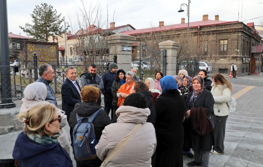 Vali Ziya Polat’tan Misafirlere Teşekkür: “Doğu’nun İncisi Kars’a Hoş Geldiniz” CEM DAŞDELEN- KARS /