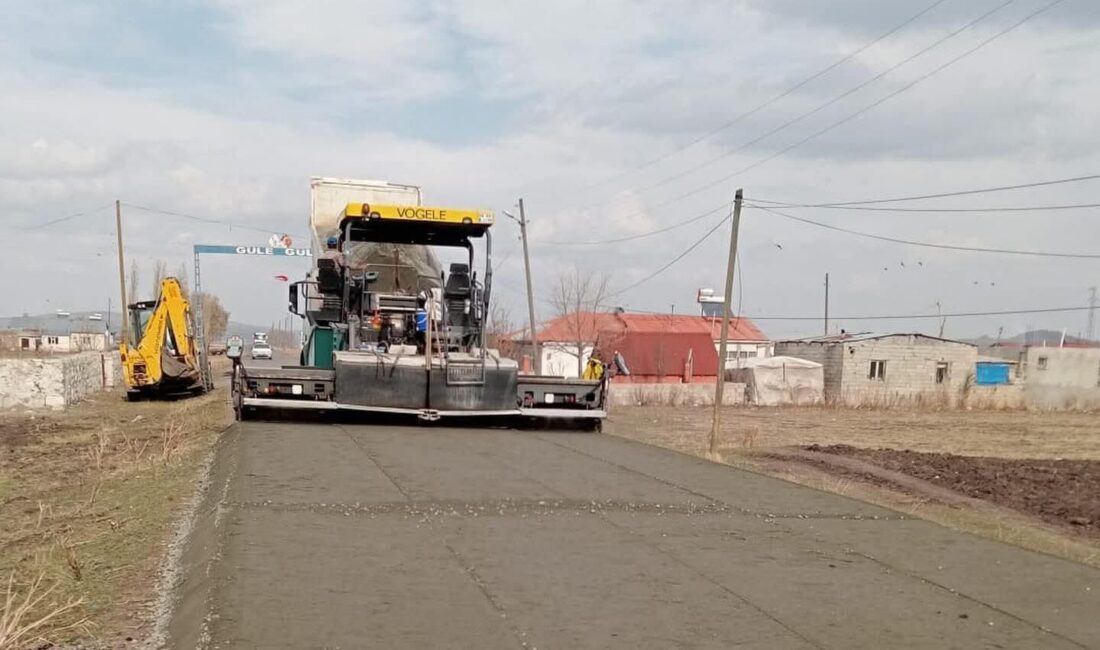 Kars Merkez Dikme Köyü’nde Beton Yol Projesi Başladı CEM DAŞDELEN- KARS /