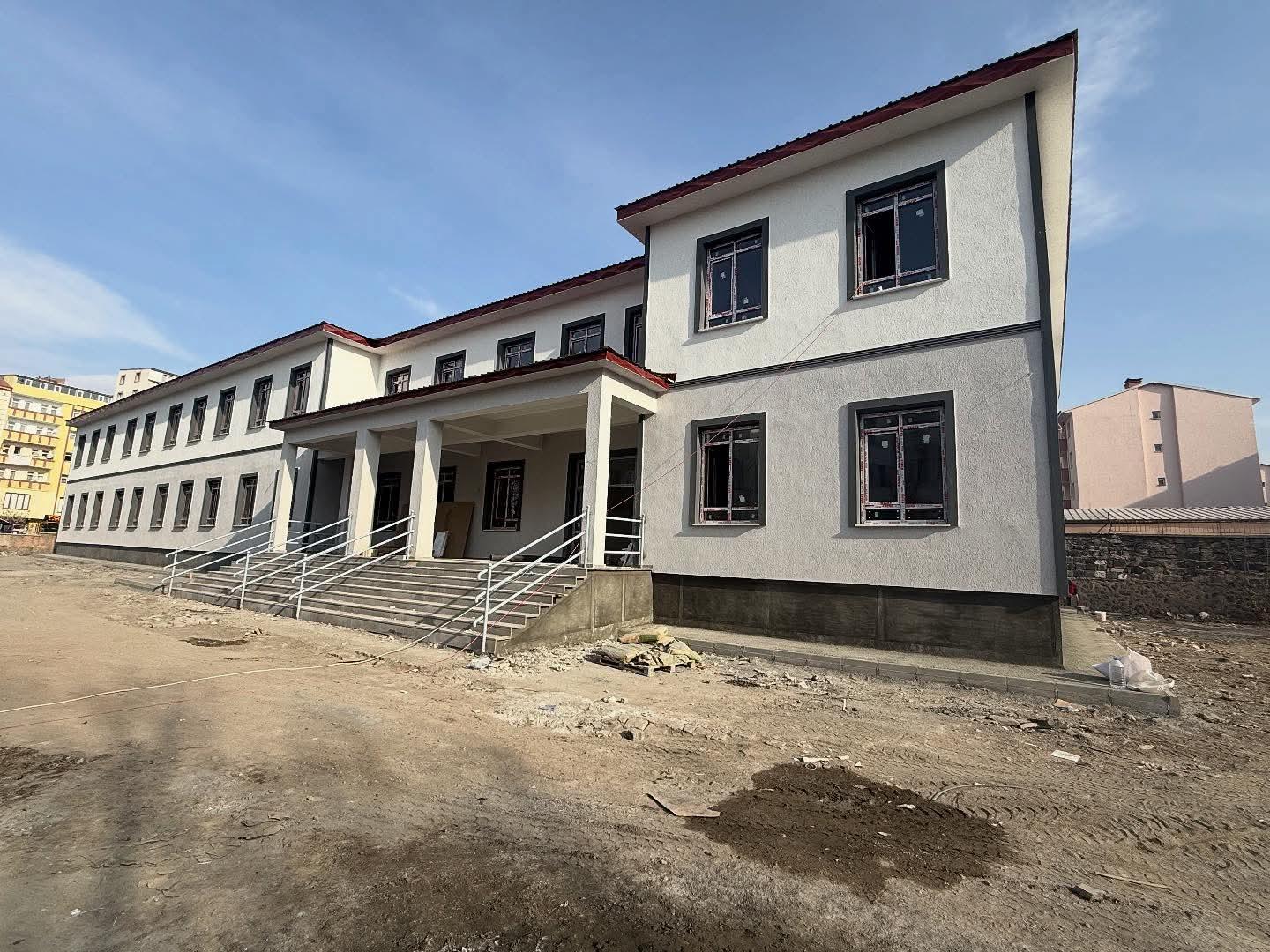 Kars’ta 24 Derslikli Cumhuriyet Anadolu Lisesi İnşaatında Sona Doğru