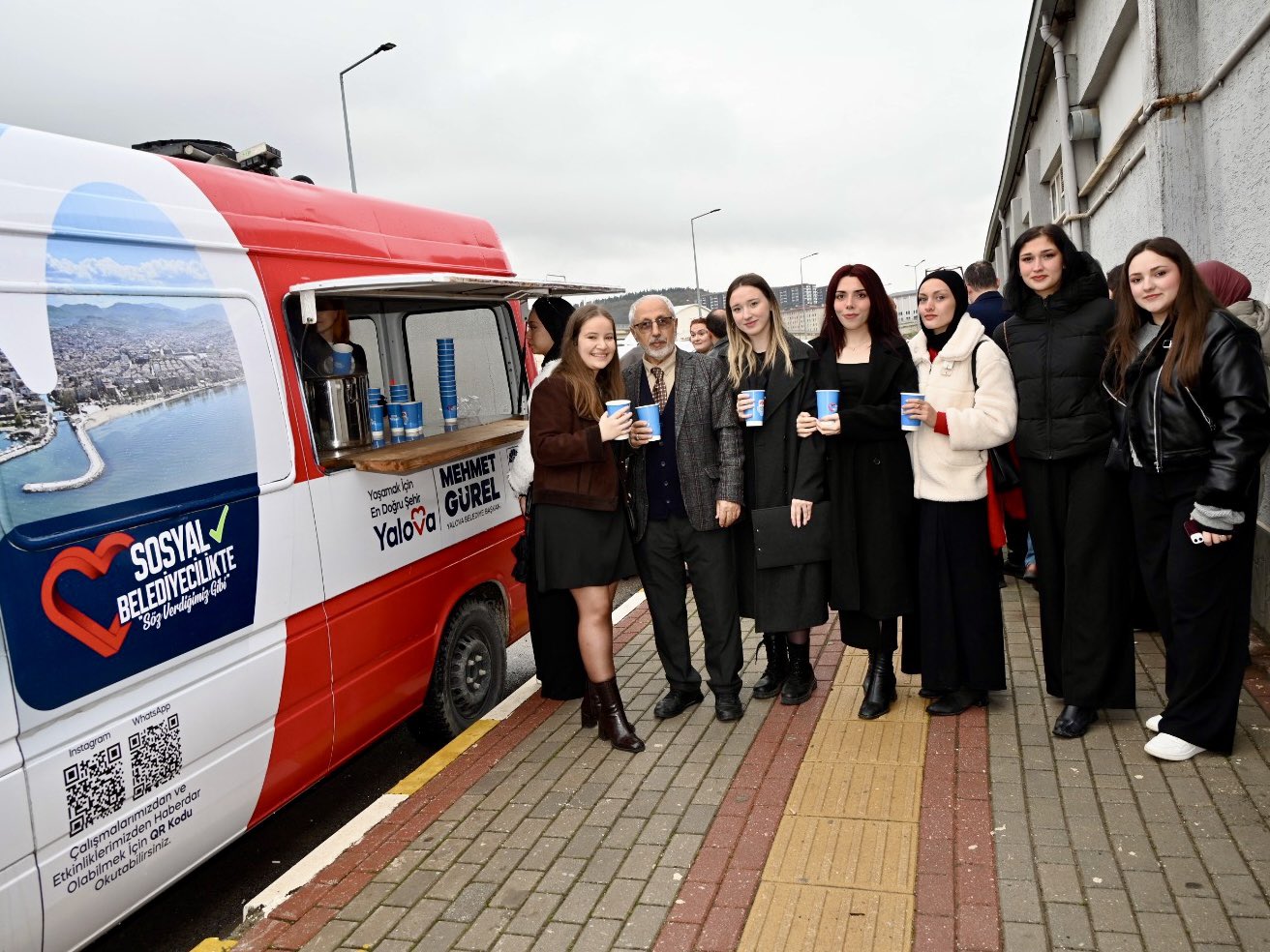Yalova Üniversitesi’nde Sosyal Hizmetler Müdürlüğü ile Gençler Bilim ve Poster Şenliğinde Buluştu