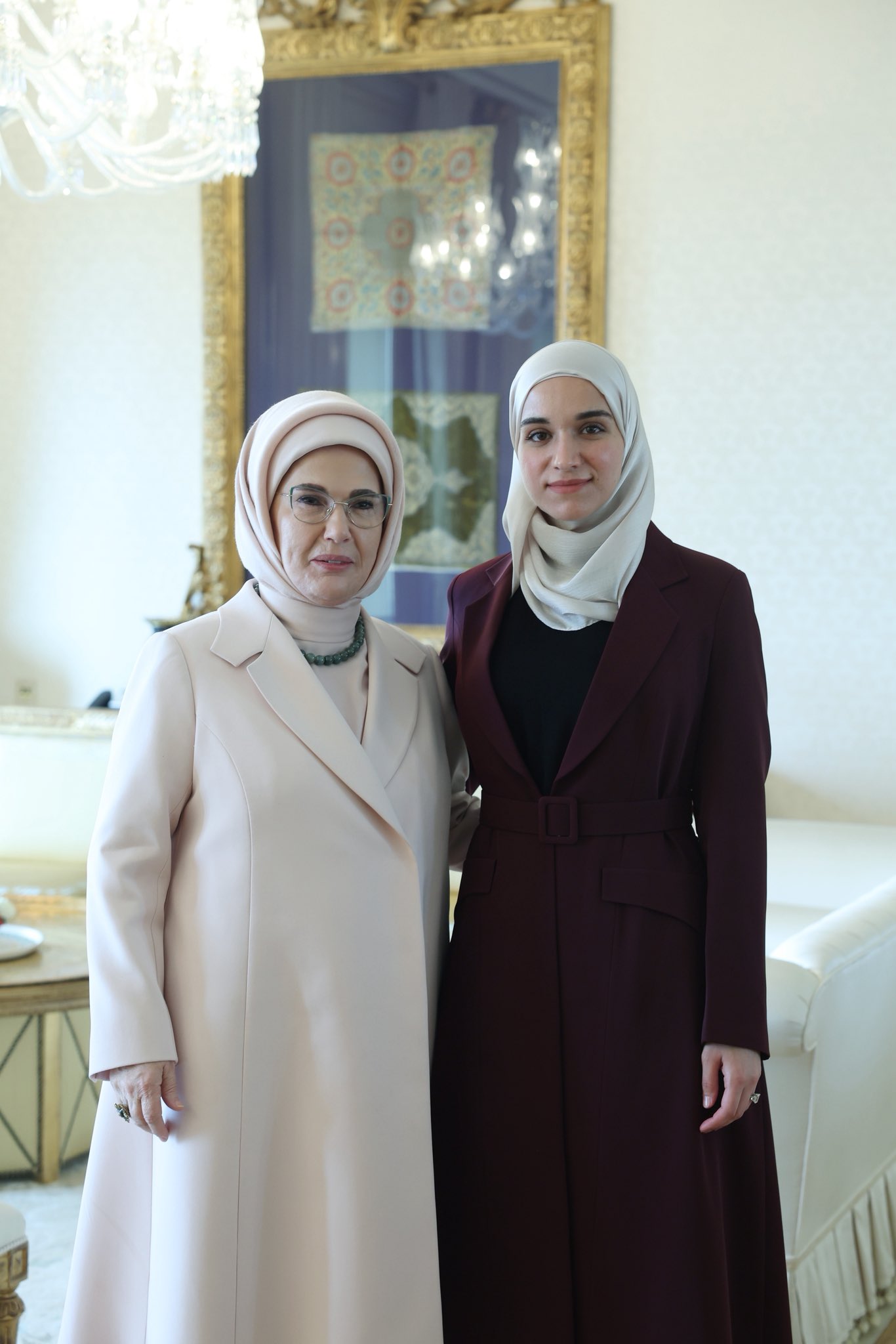 Emine Erdoğan, Suriye Cumhurbaşkanı Eşi Latife El Durubi ile Görüştü