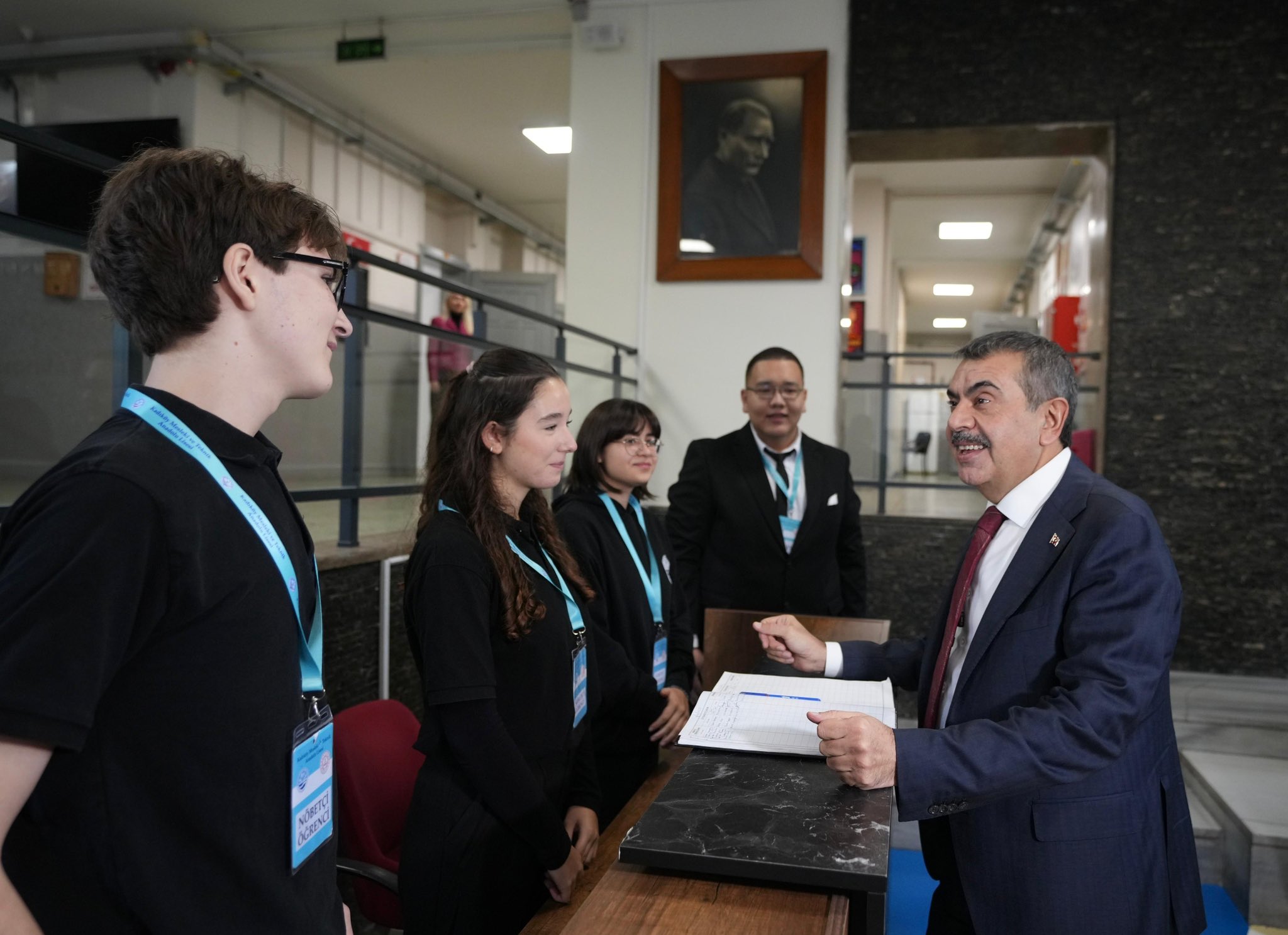 Milli Eğitim Bakanı Yusuf Tekin, Kadıköy Mesleki ve Teknik Anadolu Lisesi’ni Ziyaret Etti