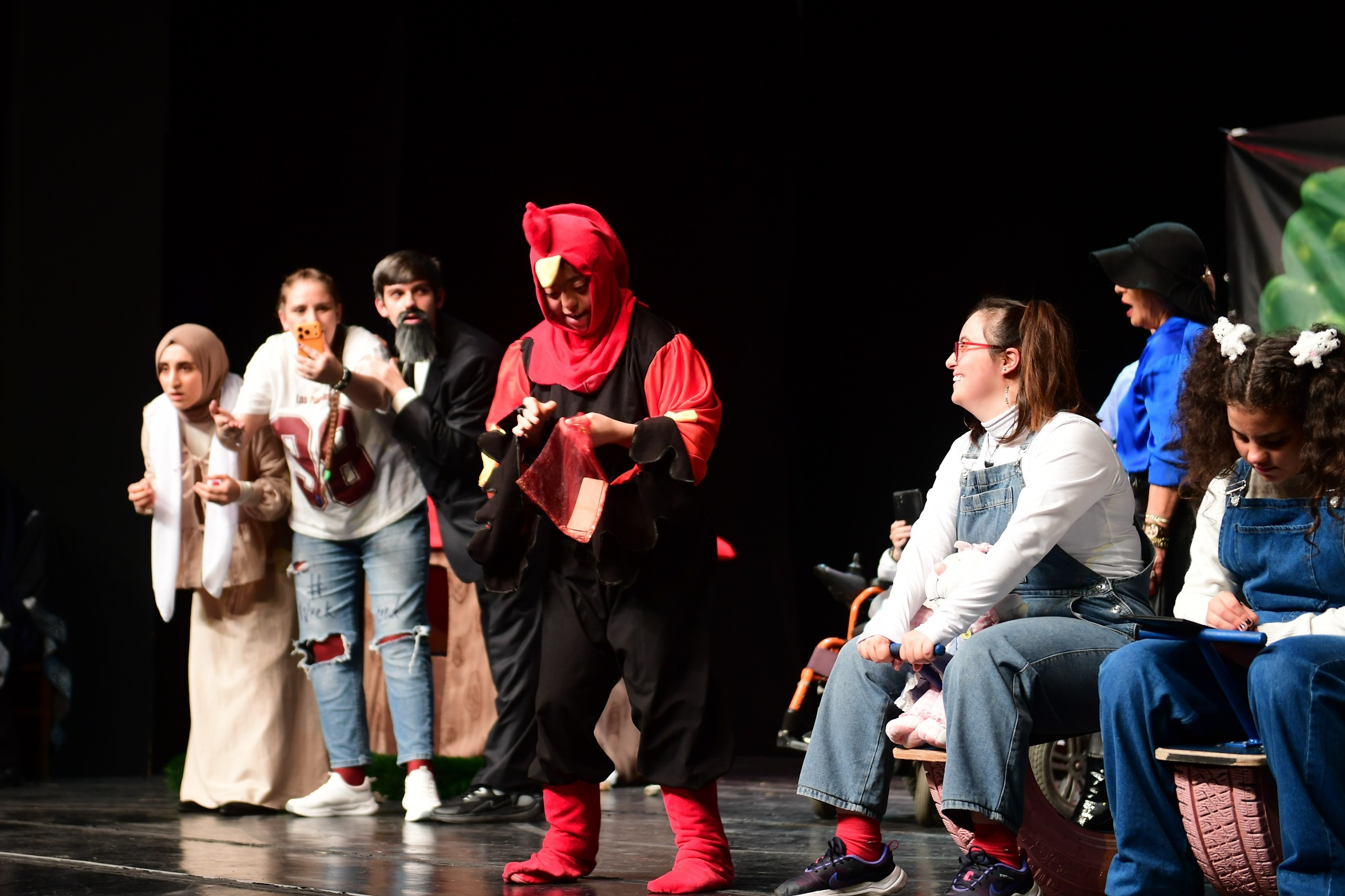 Osmangazi Belediyesi’nden Engelli Bireyler İçin Örnek Tiyatro Gecesi