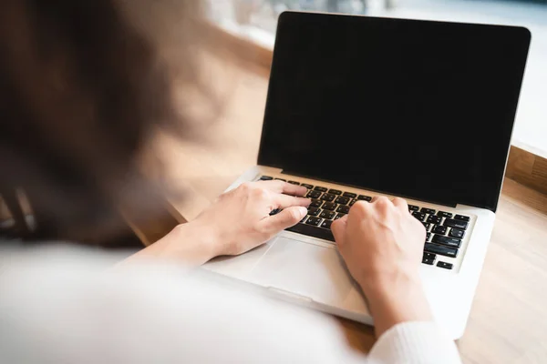 Banka Hesaplarını Dolandırıcılara Kullandıran 5 Sanık Hakkında 10 Yıla Kadar Hapis İstemi