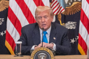 Donald Trump İran’a Karşı Sert Uyarılarda Bulundu