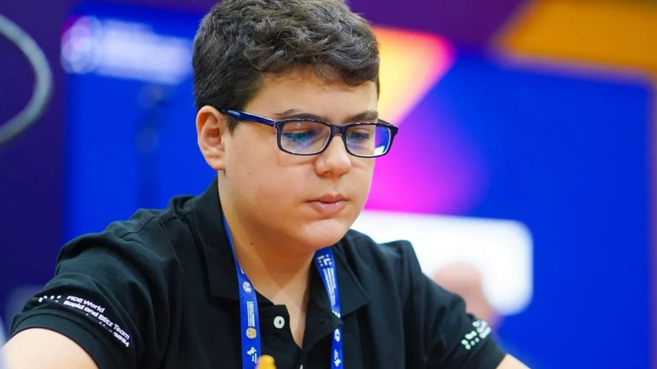 GM Yağız Kaan Erdoğmuş, Dünya Yıldırım Şampiyonu Maxime Vachier-Lagrave’yi Mağlup Etti