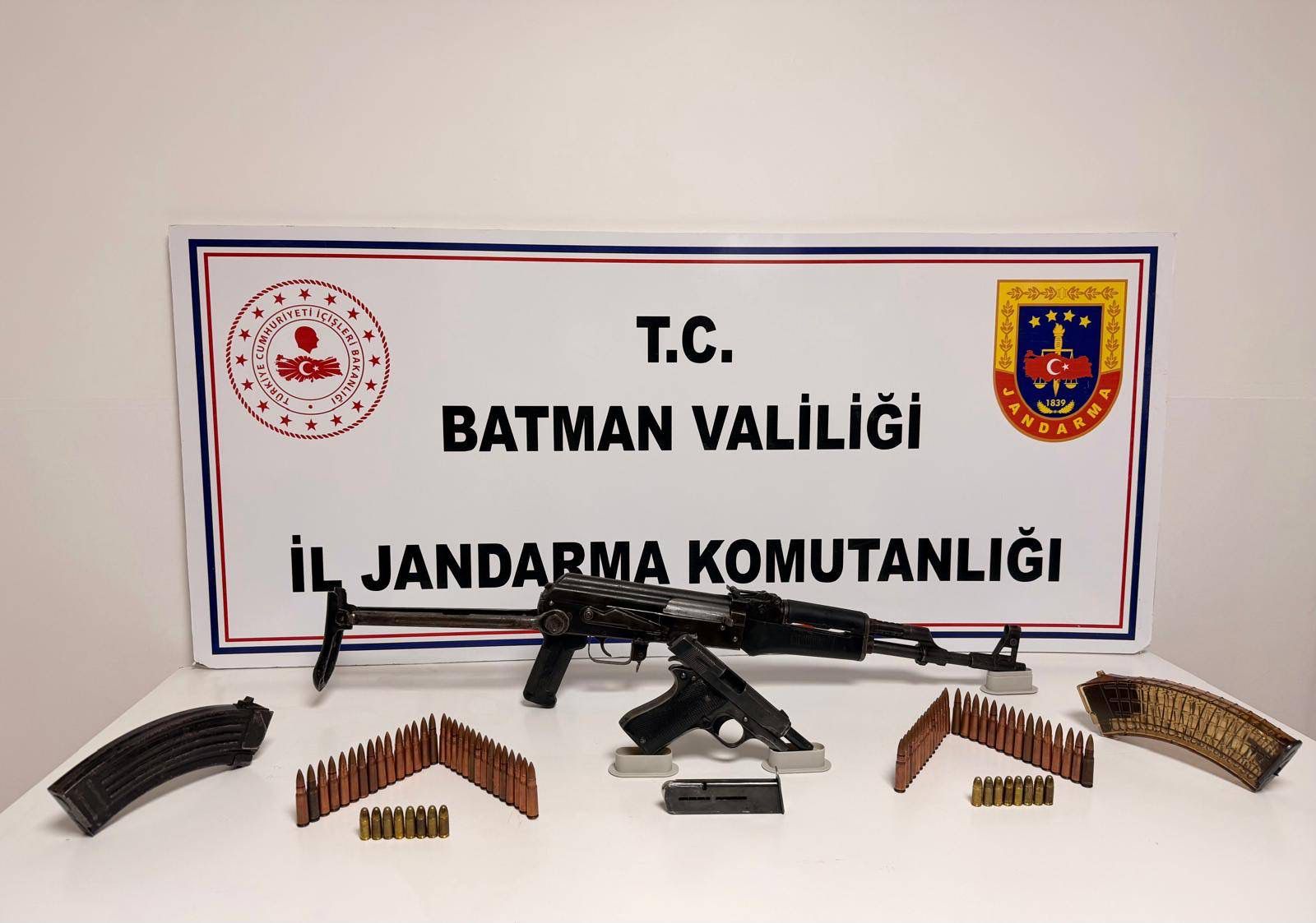 MELEK BARIŞ – BATMAN /