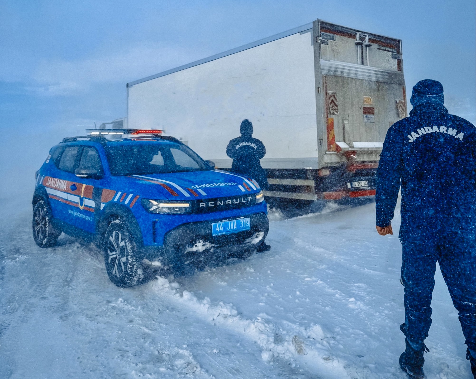 Malatya Kayseri Karayolu Ağır Tonajlı Araçlara Çift Yönlü Kapatıldı