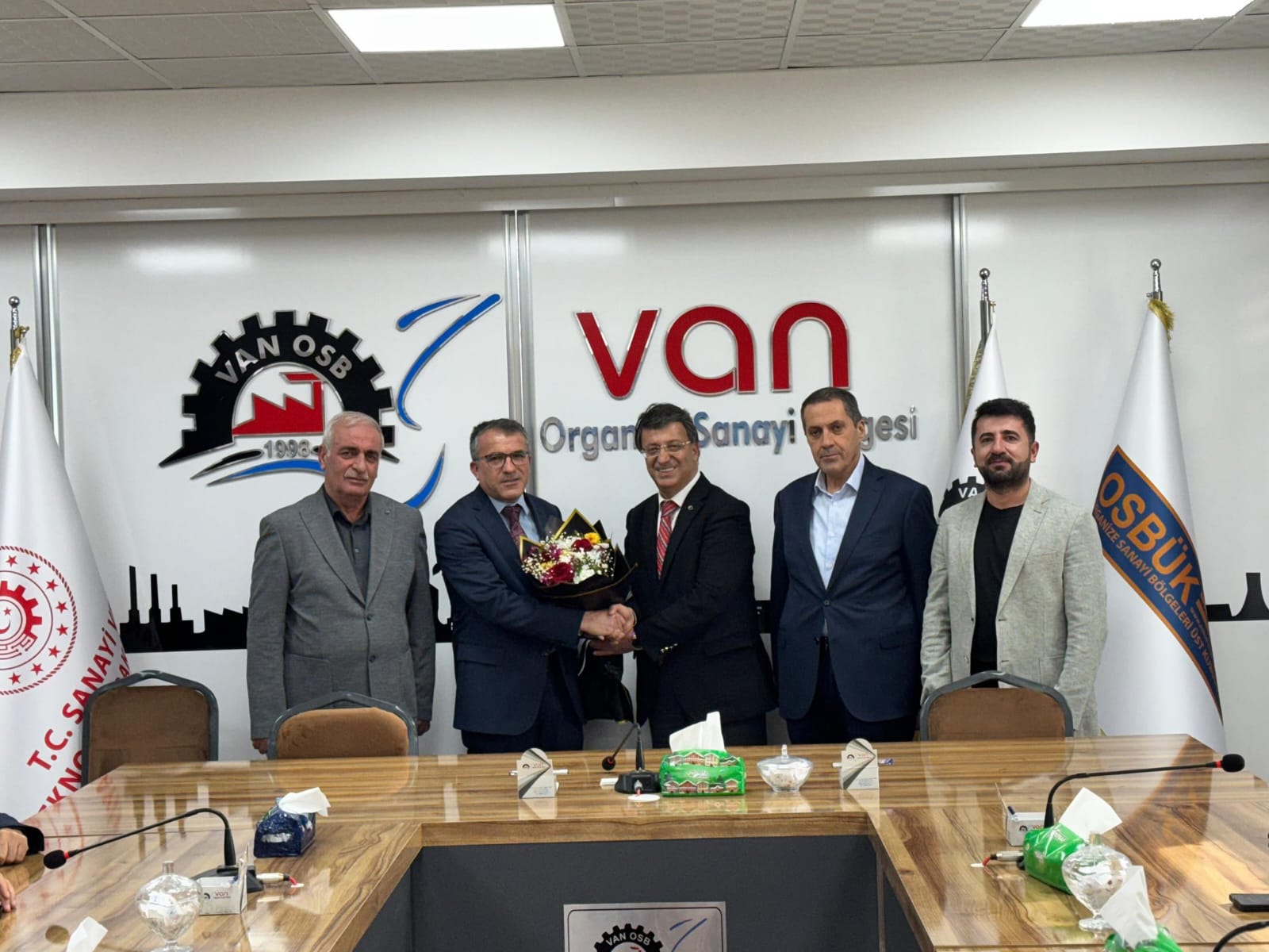 Milletvekili Kayhan Türkmenoğlu’ndan Van OSB’ye “Güven Tazeleme” Ziyareti