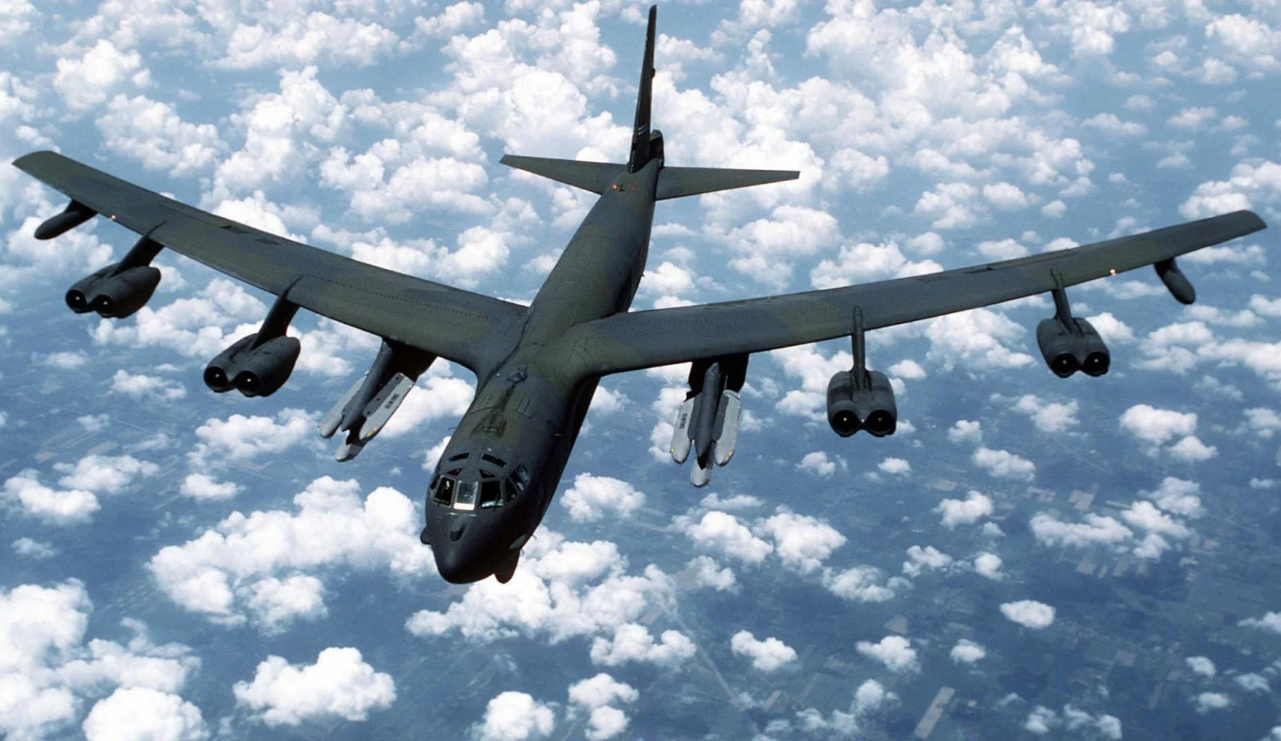 ABD’ye Ait B-52 Bombardıman Uçakları İngiltere’ye Konuşlandırıldı