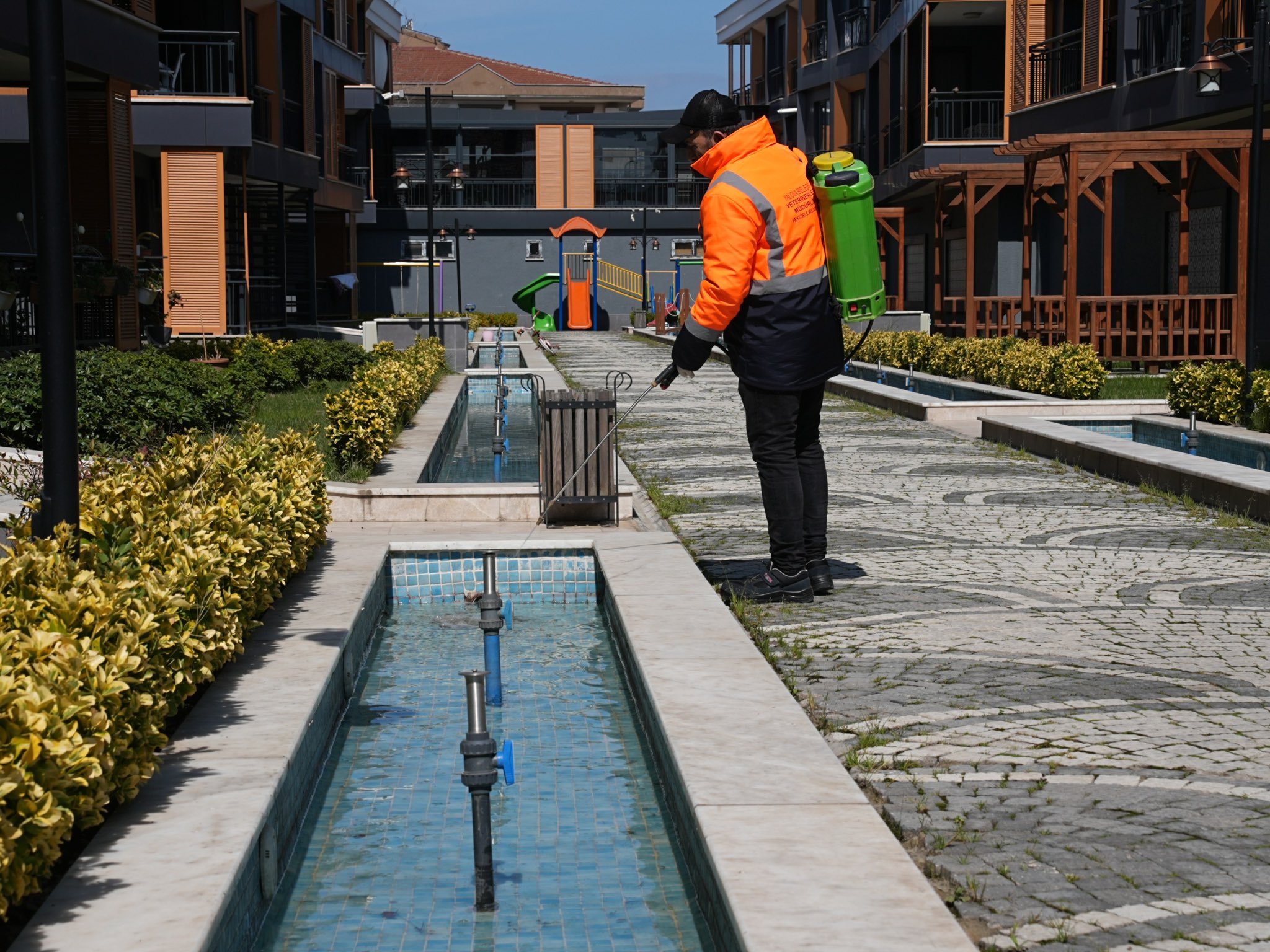 Yalova Belediyesi İlaçlama Çalışmalarını Aralıksız Sürdürüyor
