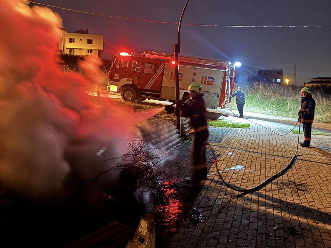 Yalova’da Çocuk Parkında Korkutan Yangın Çıktı