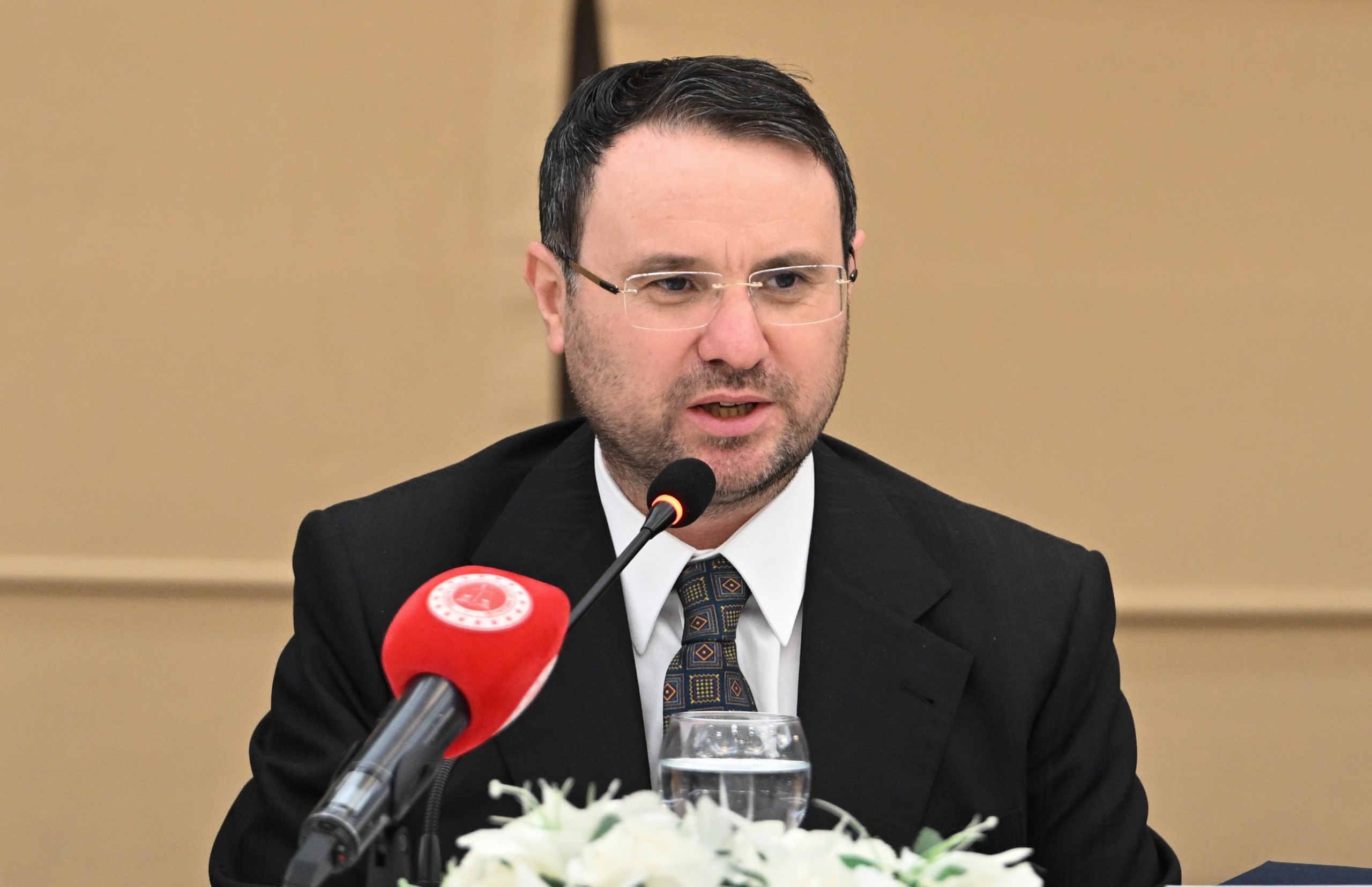 Adalet Bakanı Akın Gürlek: Mahkeme Salonları Siyaset Arenası Değildir, Siyasi Şovlara İzin Verilmeyecek