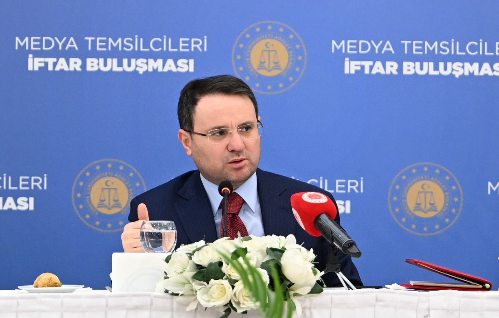 Adalet Bakanı Akın Gürlek Ankara’da Görev Yapan Basın Kuruluşlarının Temsilcileriyle İftar Sofrasında Buluştu
