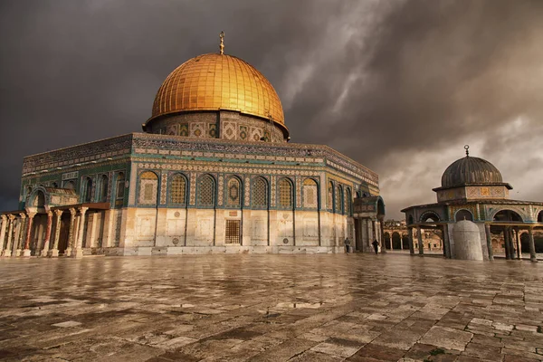 İsrail Ramazanın Son Cumasında Aksa’yı Kapattı