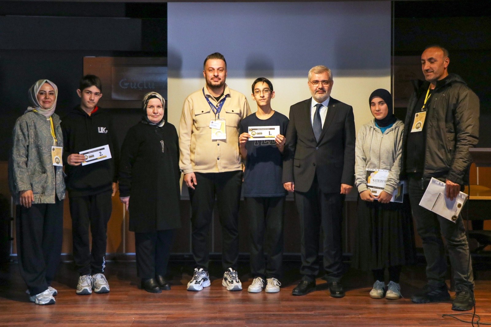 Yalova’da Ortaokul Öğrencileri Matematik Yarışmasında Ter Döktü